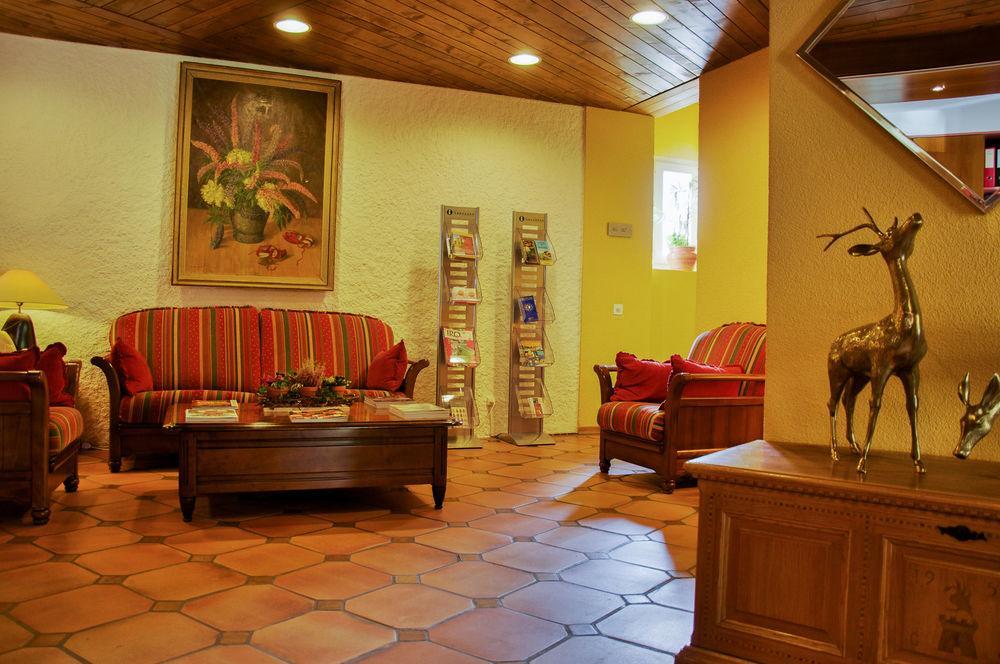 Hostellerie Les Chevreuils Lausanne Extérieur photo