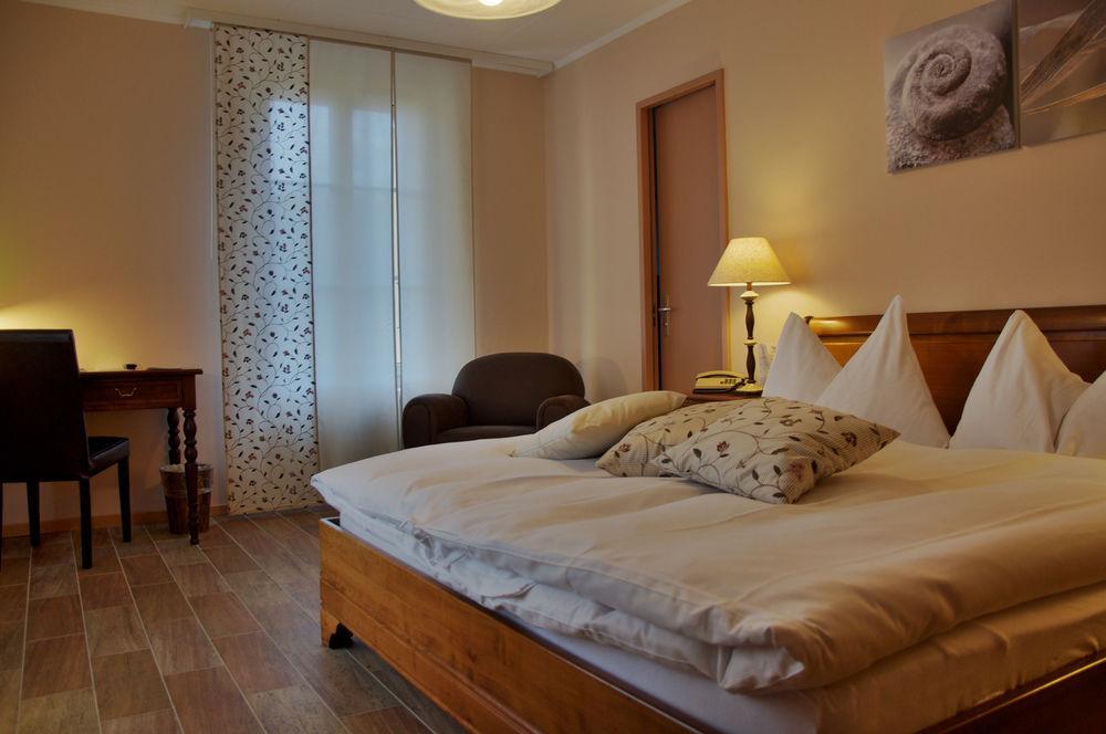 Hostellerie Les Chevreuils Lausanne Extérieur photo